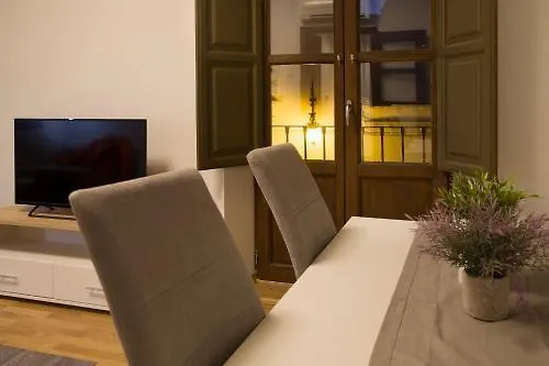Imeda Apartamentos Escudo Del Carmen 19 Granada Apartment